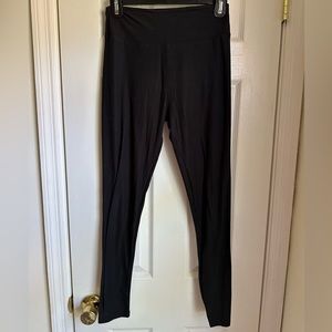 LuLaRoe One Size Black Buttery Soft Leggings